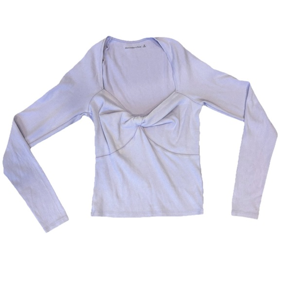 Abercrombie & Fitch Tops - Abercrombie & Fitch Lilac Long Sleeved Ribbed Twist Top Size Medium